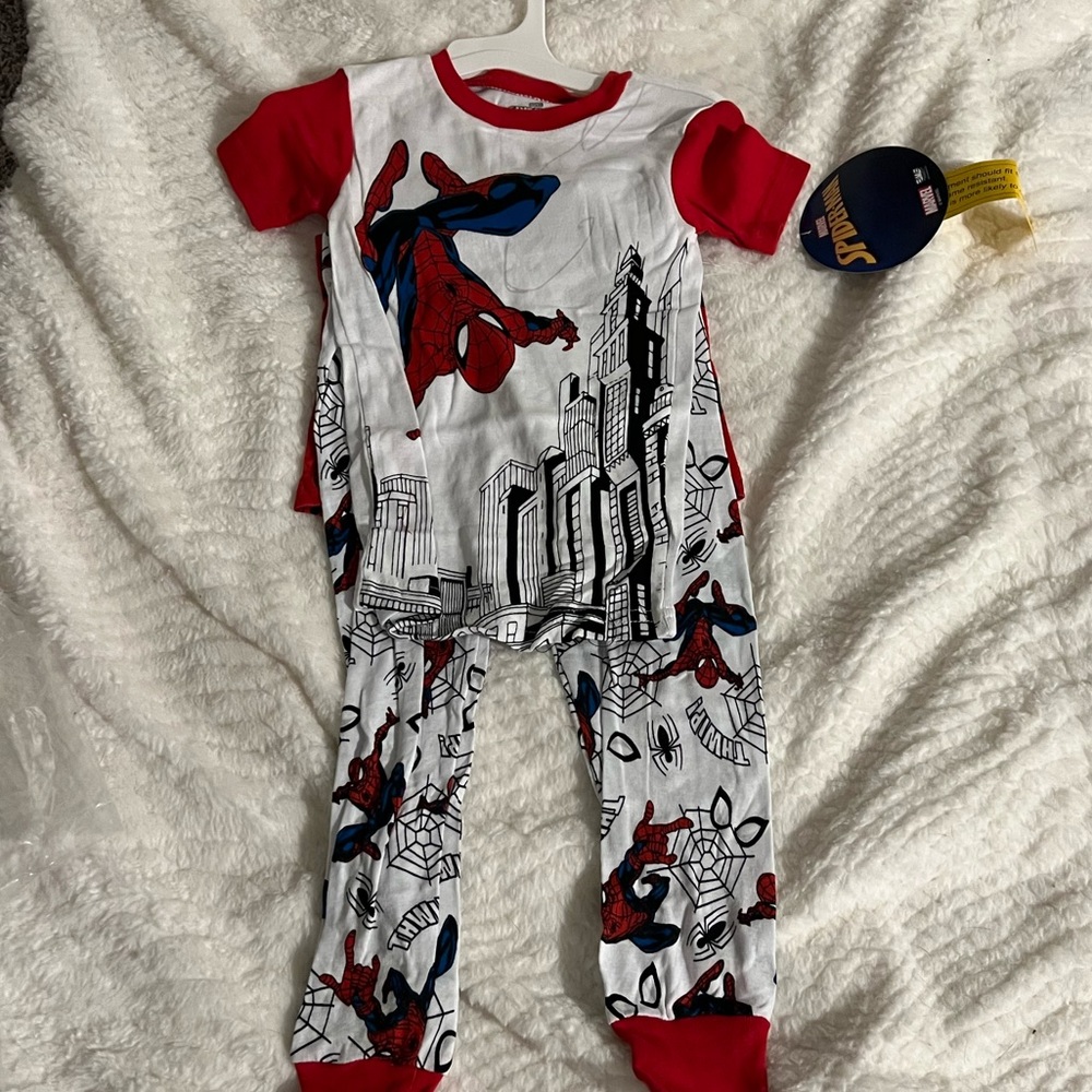 Size 4 marvel pajama set